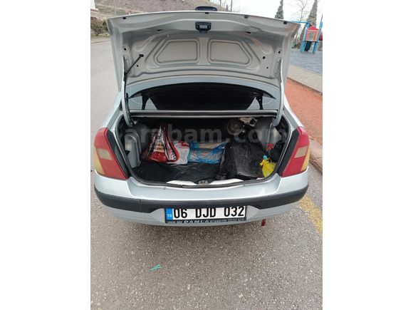 Sahibinden Renault Clio 1.4 Authentique 2004 Model