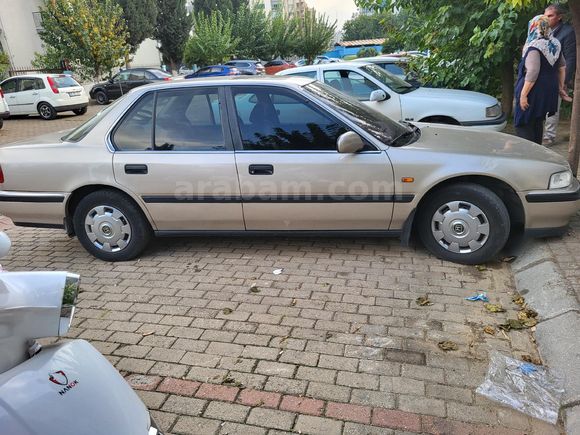 Sahibinden Honda Accord 2.0 EX 1990 Model