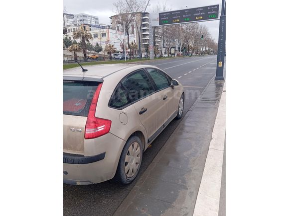 Sahibinden Citroen C4 1.4 SX 2007 Model  180.000 km Altın