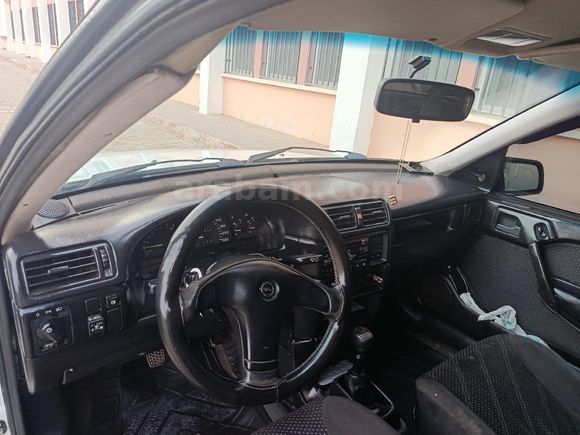 Sahibinden Opel Vectra 2.0 GLS 1993 Model