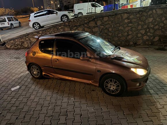 Sahibinden Peugeot 206 1.6 XSi 2000 Model  300.000 km Turuncu