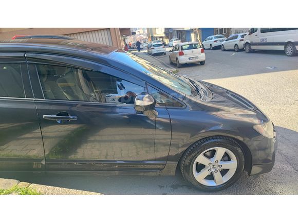 Sahibinden Honda Civic 1.6i VTEC Premium 2010 Model