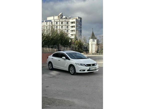 Temiz aile aracı  Honda Civic 1.6i VTEC ECO Elegance 2013 Model 