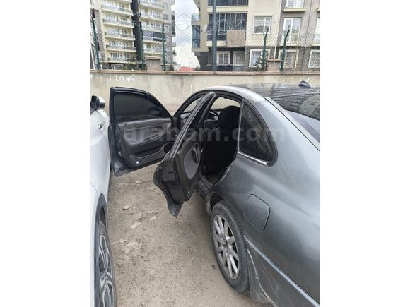 Sahibinden klimalımalı masrafsız  Mazda 626 2.0 GLX 1993 Model