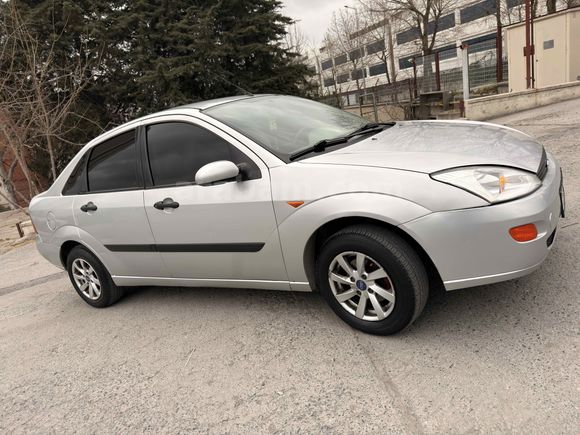 Sahibinden Ford Focus 1.6 Ambiente  otomatik aile aracı 