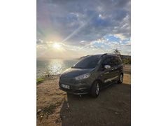 Sahibinden Ford Tourneo Courier 1.5 TDCi Delux 2015 Model