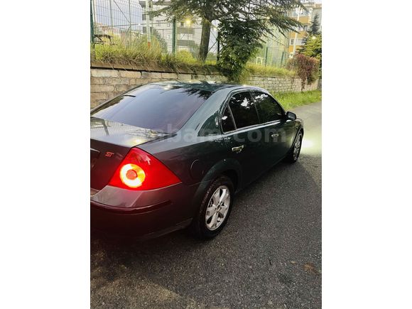 Sahibinden Ford Mondeo 2.0 Ghia 2001 Model İstanbul