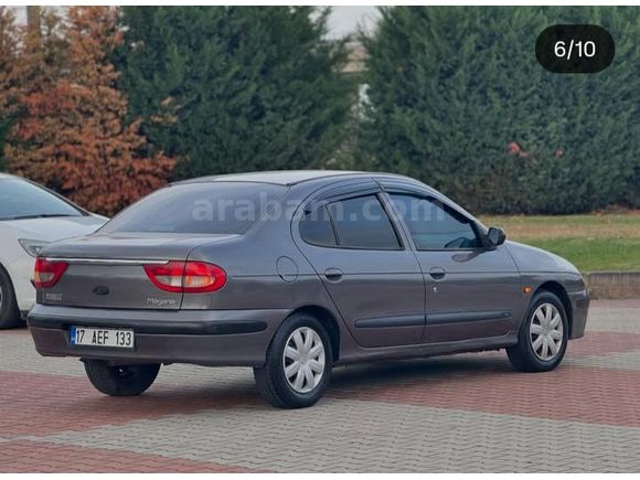 Sahibinden Renault Megane 1.6 RTE 2000 Model  267.000 km Bordo