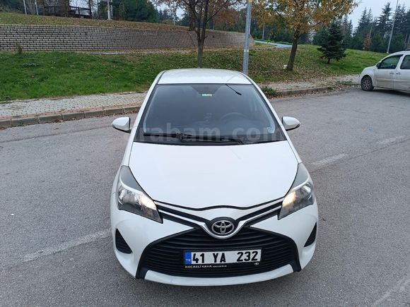 Sahibinden Toyota Yaris 1.0 Life 2015 Model  113.000 km Beyaz