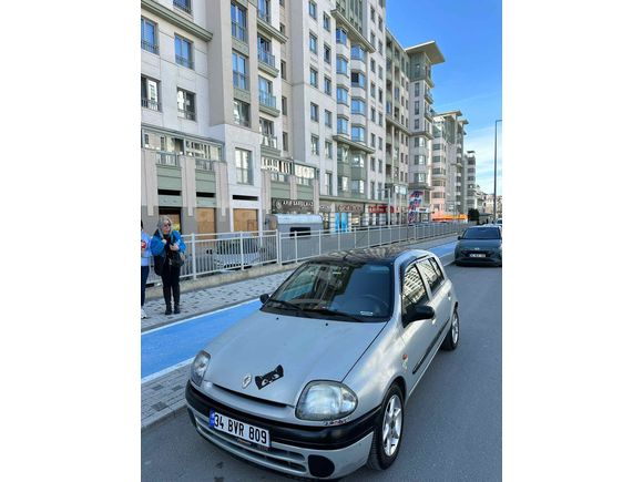 Sahibinden Renault Clio 1.6 RTE 2000 Model 