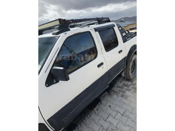 Sahibinden Nissan Skystar 4x2 2011 Model