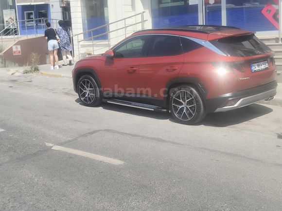 Sahibinden Hyundai Tucson 1.6 CRDi Elite Plus 2024 Model  27.000 km Bordo