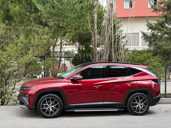 Sahibinden Hyundai Tucson 1.6 CRDi Elite Plus 2024 Model  27.000 km Bordo