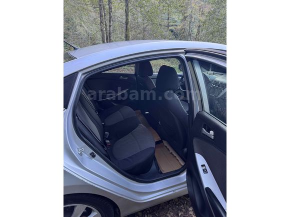 Sahibinden Hyundai Accent Blue 1.6 CRDI Mode 2013 Model 