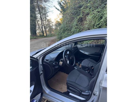 Sahibinden Hyundai Accent Blue 1.6 CRDI Mode 2013 Model 
