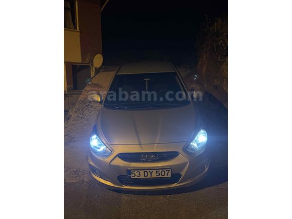 Sahibinden Hyundai Accent Blue 1.6 CRDI Mode 2013 Model 