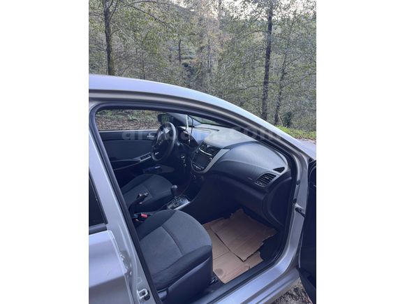 Sahibinden Hyundai Accent Blue 1.6 CRDI Mode 2013 Model 