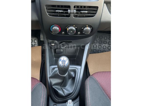 Sahibinden Renault Clio 1.2 Joy 2014 Model