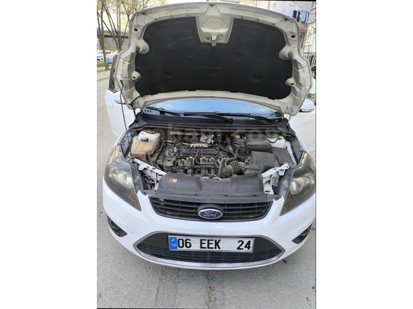 Sahibinden Ford Focus 1.6  Titanium 2010 Model  280.000 km Beyaz