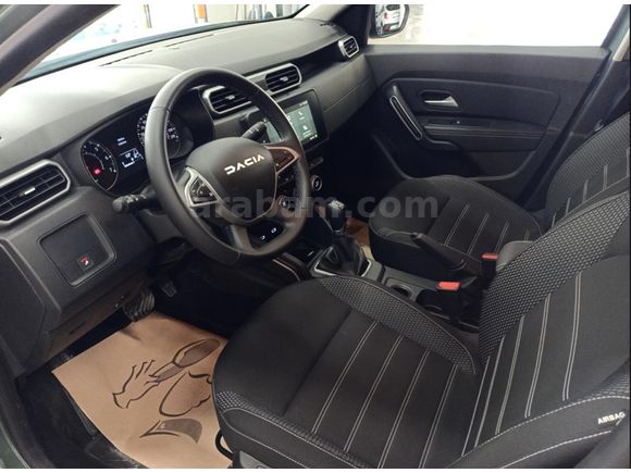 Dacia Duster 1.3 Tce Journey 2022 Model  FULL PAKET