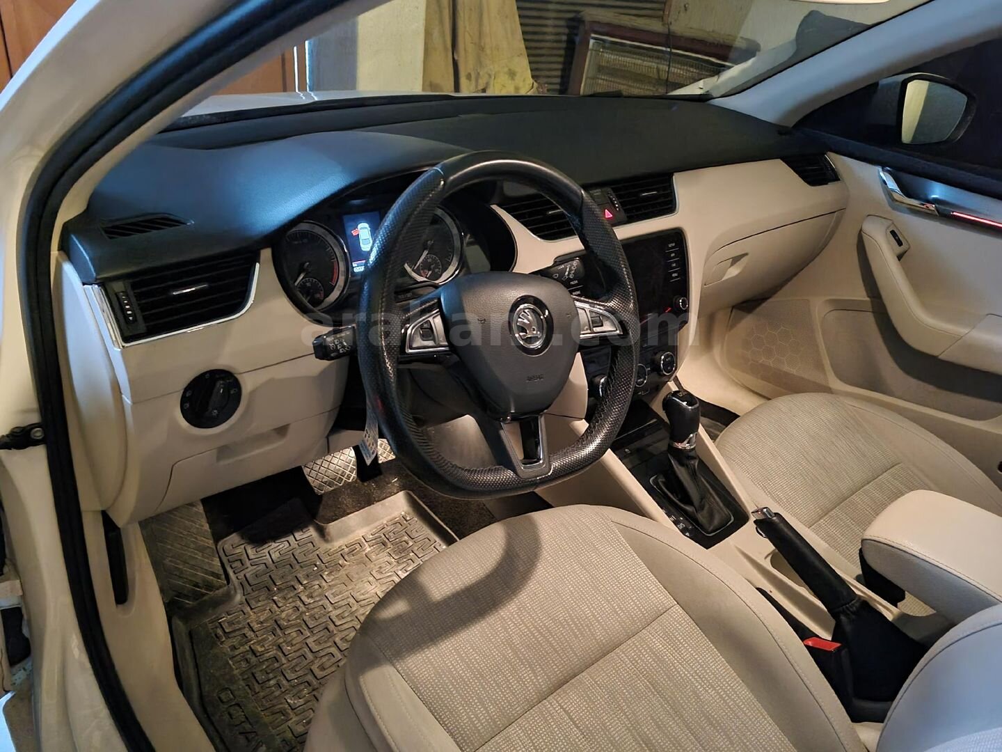 Sahibinden Skoda Octavia 1.6 TDI Style 2018 Model Manisa 63.000 km Beyaz 5