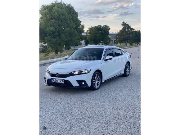 Sahibinden Honda Civic 1.5 i-VTEC Elegance 2021 Model  25.000 km Beyaz