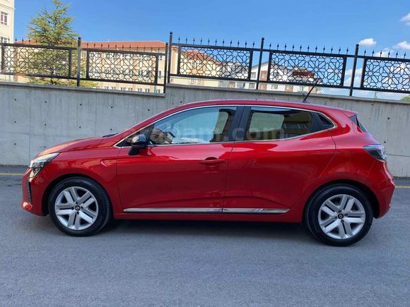 Sahibinden Renault Clio 1.0 TCe Evolution 2023 Model 23.000 km 
