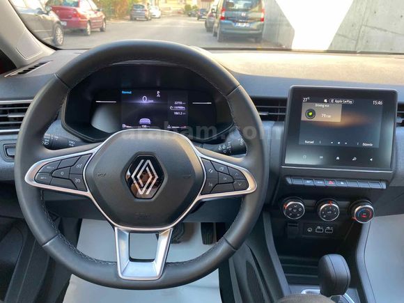 Sahibinden Renault Clio 1.0 TCe Evolution 2023 Model 23.000 km 