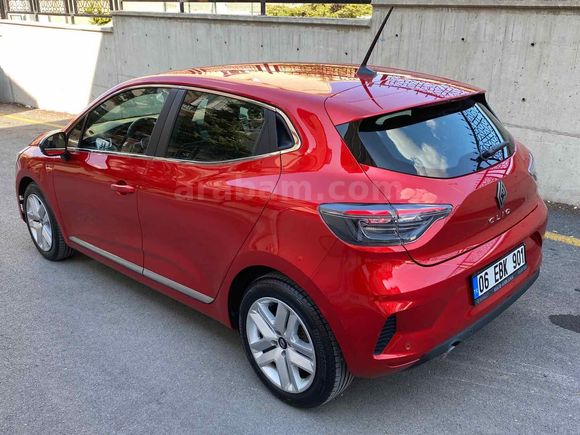 Sahibinden Renault Clio 1.0 TCe Evolution 2023 Model 23.000 km 
