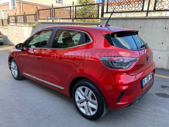 Sahibinden Renault Clio 1.0 TCe Evolution 2023 Model 23.000 km 