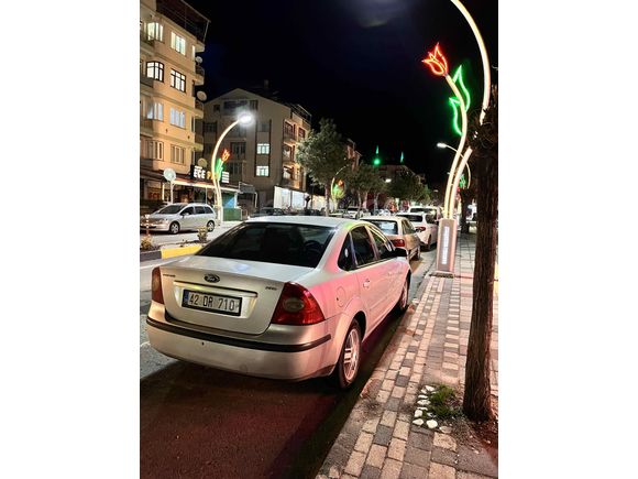 Sahibinden Ford Focus 1.6 TDCi Ghia 2005 Model 
