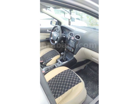 TEK FİYAT! Bakımlı Focus 1.6 Ghia 2006(226.000km)