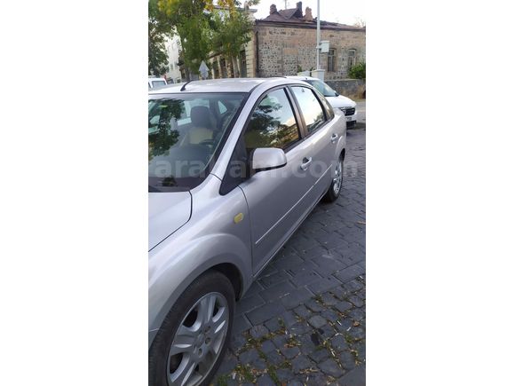 TEK FİYAT! Bakımlı Focus 1.6 Ghia 2006(226.000km)