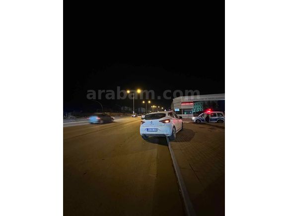 Sahibinden Renault Clio 1.0 SCe Joy 2022 Model Ankara LPG ‘Li