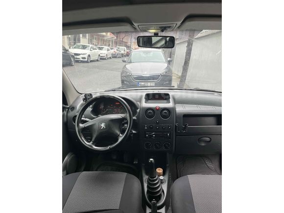 Sahibinden Peugeot Partner 2.0 HDI 2004 Model 
