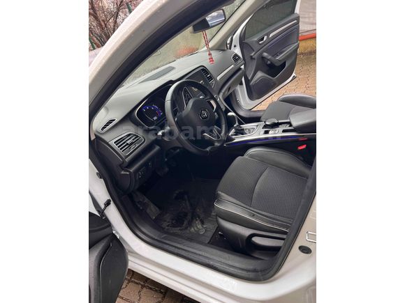 Sahibinden Renault Megane 1.3 TCe Icon 2020 Model 