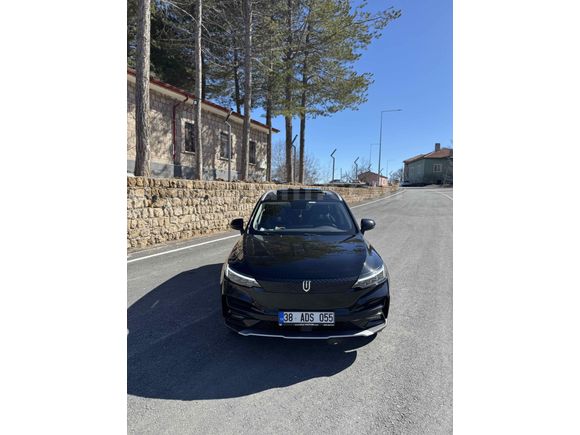 Sahibinden Skywell ET5 Premium 2022 Model  97.000 km Siyah