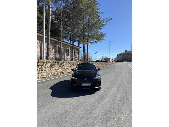 Sahibinden Skywell ET5 Premium 2022 Model  97.000 km Siyah
