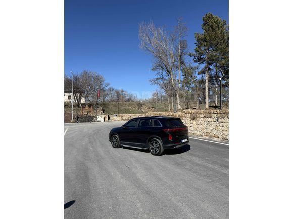 Sahibinden Skywell ET5 Premium 2022 Model  97.000 km Siyah