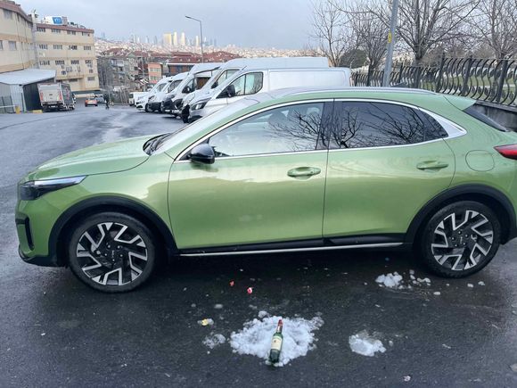 Sahibinden Kia XCeed 1.5 T-GDI Elegance 2024 Model