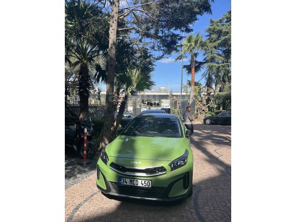 Sahibinden Kia XCeed 1.5 T-GDI Elegance 2024 Model