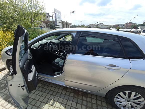 2028 Muayeneli - Ağır Bakımları Tam - Orijinal Citroen C4 Comfort
