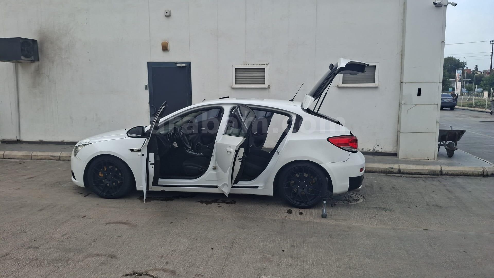 Sahibinden Chevrolet Cruze 2.0 D LT 2012 Model Adana 275.000 km Beyaz 2