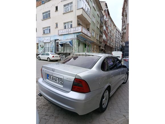 Sahibinden Opel Vectra 2.0 2000 Model 