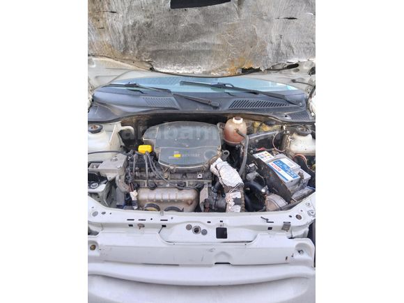 Sahibinden Renault Clio 1.4 RNA 2000 Model