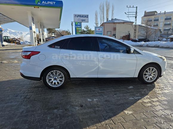 Sahibinden Ford Focus 1.6 TDCi Trend X 2013 Model van