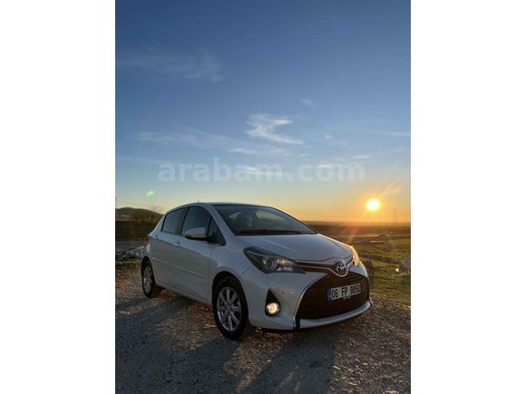 Sahibinden Toyota Yaris 1.33 Cool Skypack 2015 Model  131.000 km Beyaz
