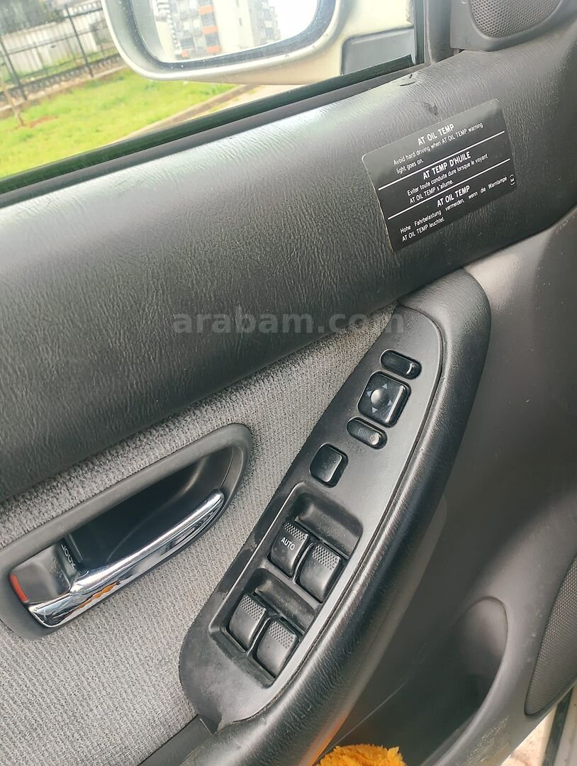 Sahibinden Subaru Legacy 2.0 GL 2000 Model Mersin 176.000 km Gri (Gümüş) 5