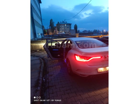 Sahibinden Renault Megane 1.3 TCe Joy 2019 Model Ağrı 72.200 km Beyaz