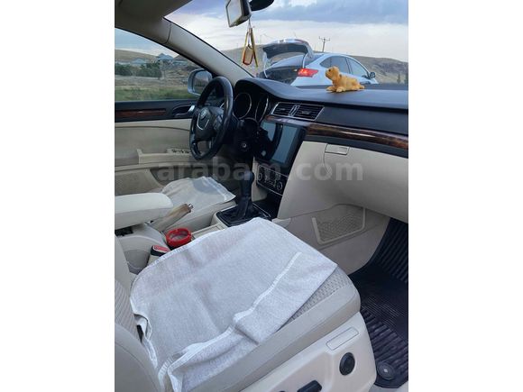 Sahibinden Skoda SuperB 1.4 TSI Elegance 2011 Model 